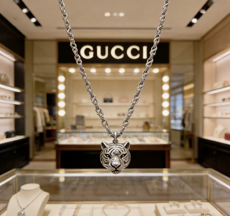 Gucci Necklace  02yxs70